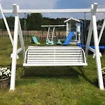 Vakantiehuis In With Garden