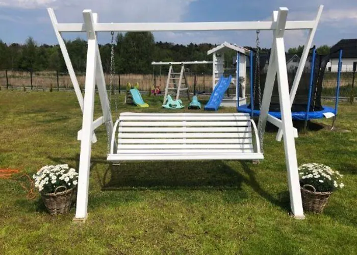 Dom wakacyjny In With Garden